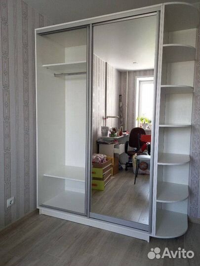 Шкаф купе с зеркалом