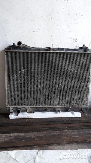 Радиатор охлаждения на suzuki Гранд vitara
