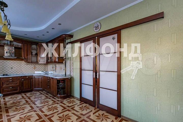 Коттедж 182,3 м² на участке 9,6 сот.