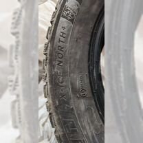 Michelin X-Ice North 4 215/55 R16 97T