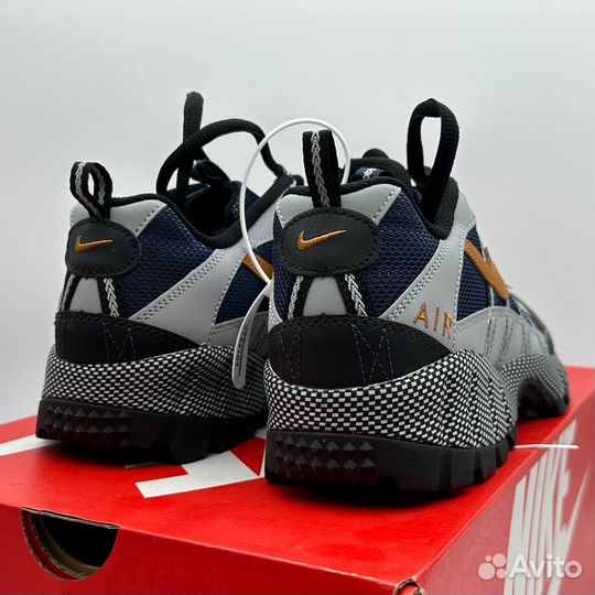 Оригинальные кроссовки Nike Air Humara QS