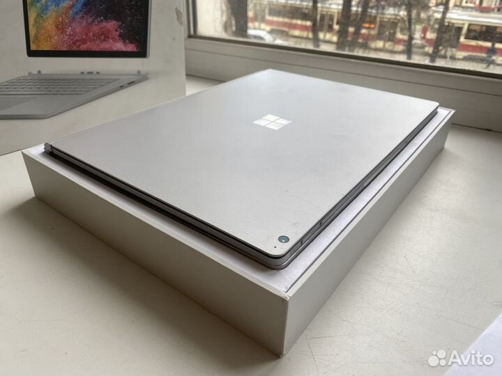 Microsoft surface book 2 15' i7/16/ssd512/gtx 1060