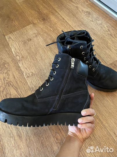Ботинки женские