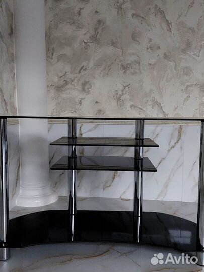 Стеклянная тумба