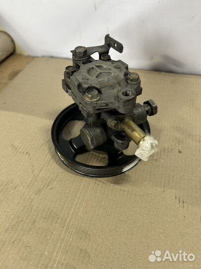 Насос гидроусилителя 4g15