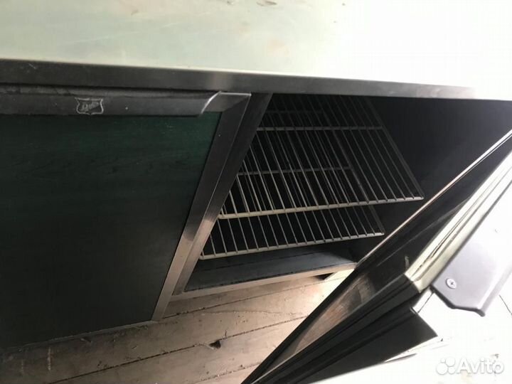 Холодильный шкаф