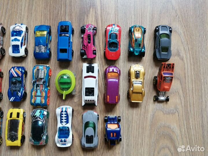 Машинки Hot wheels