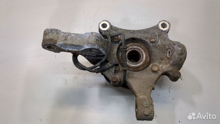 Ступица (кулак, цапфа) левая передняя Chrysler Voyager