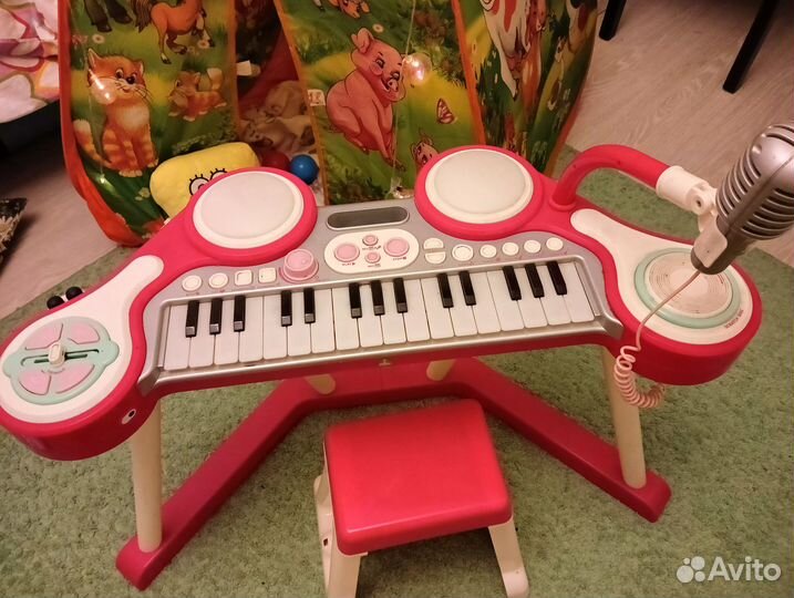Детское пианино со стульчиком