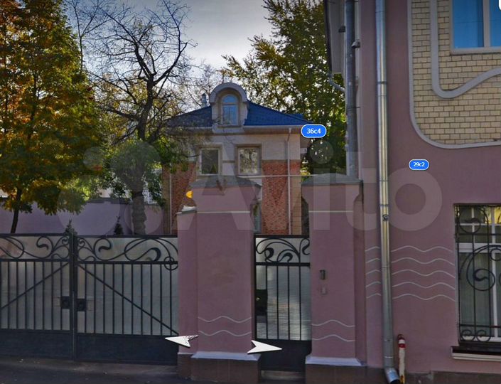 Здание, 323 м²