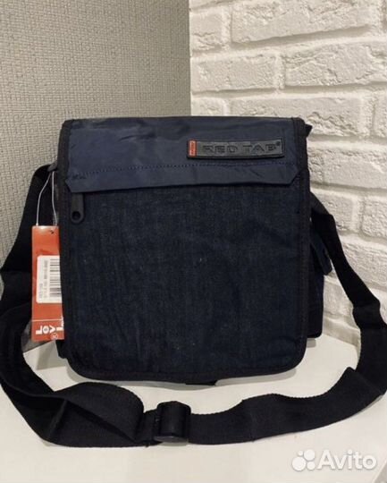 Сумка через плечо levis