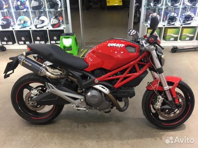 Ducati 696 Monster Front