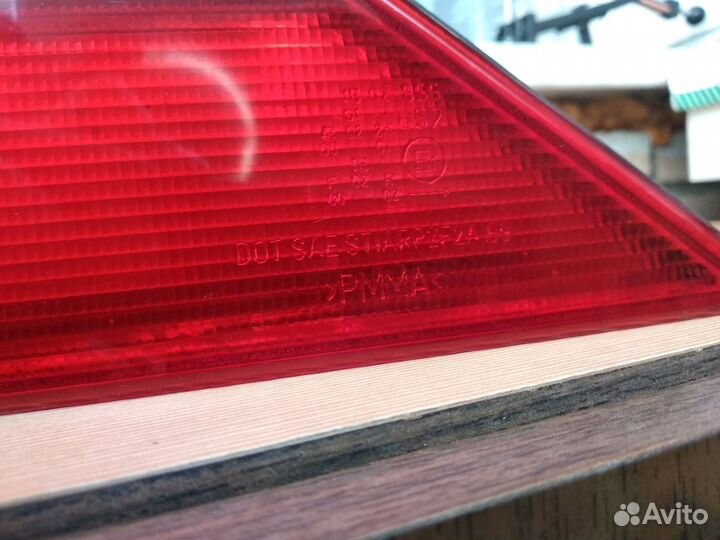 Задний правый фонарь w220