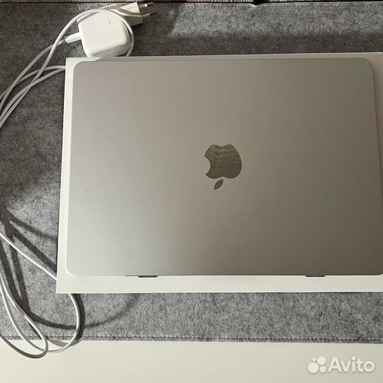 Macbook Air m2 16 256