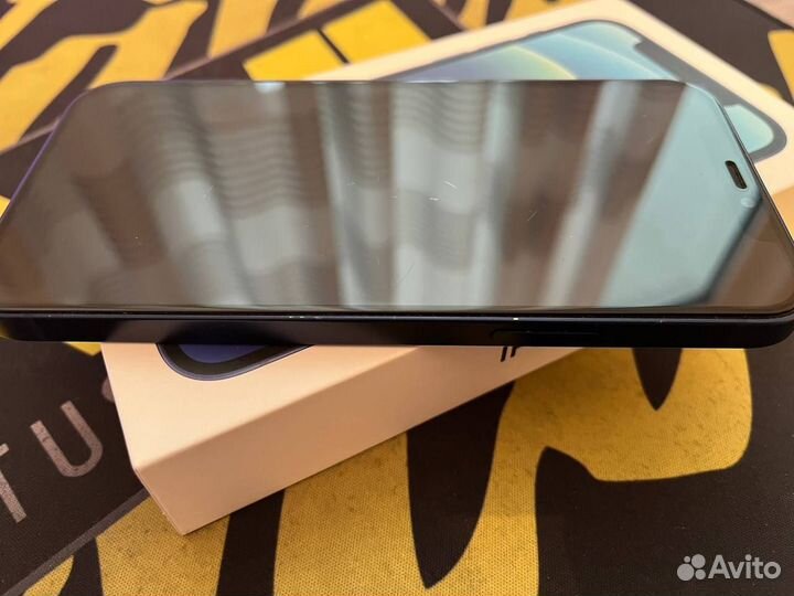 iPhone 12, 64 ГБ