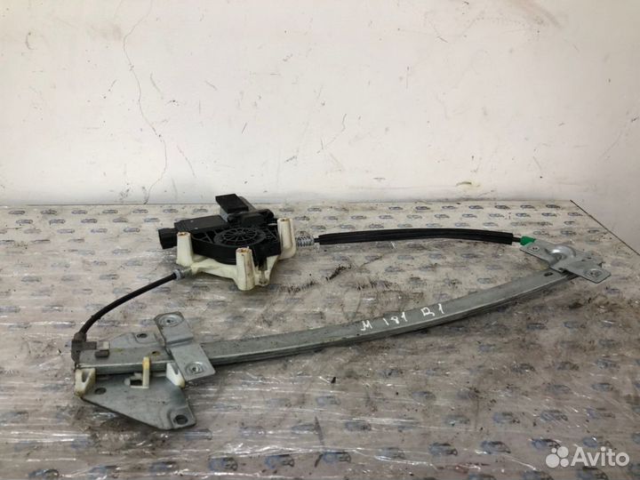 Стеклоподъемник передний правый Mitsubishi Carisma