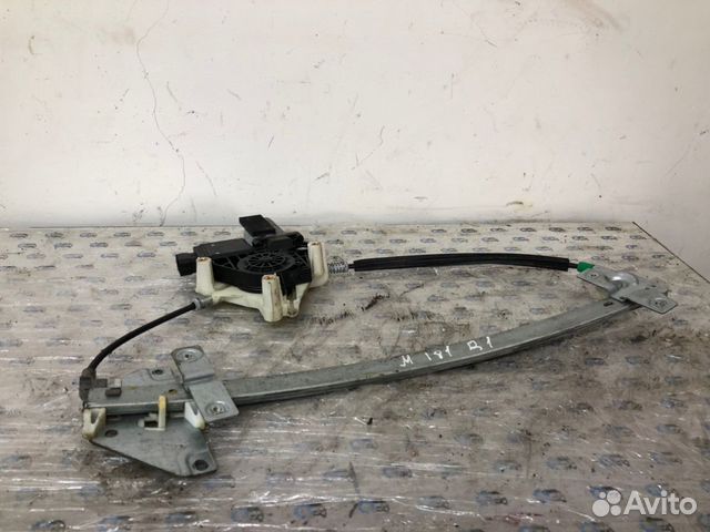 Стеклоподъемник передний правый Mitsubishi Carisma