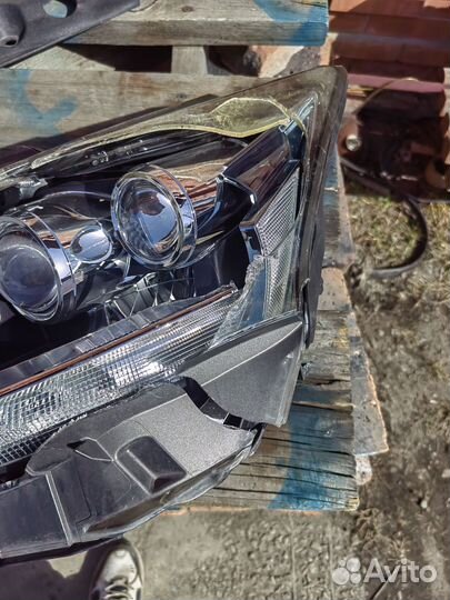 Фара левая Lexus ct 200h