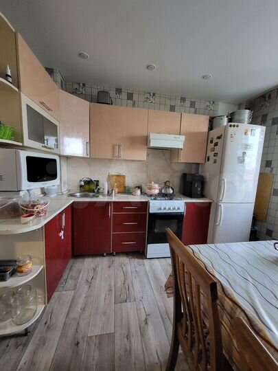 3-к. квартира, 71 м², 2/5 эт.