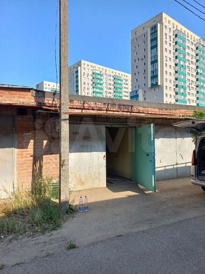 Гараж, > 30 м²