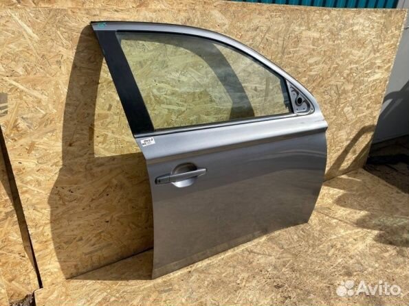 Передняя правая дверь