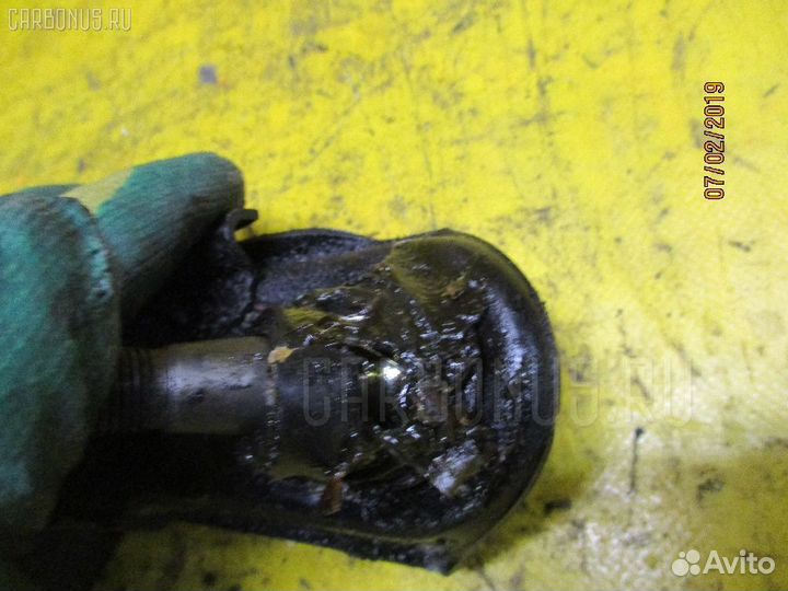 Рычаг передний правый Nissan Bluebird EU13