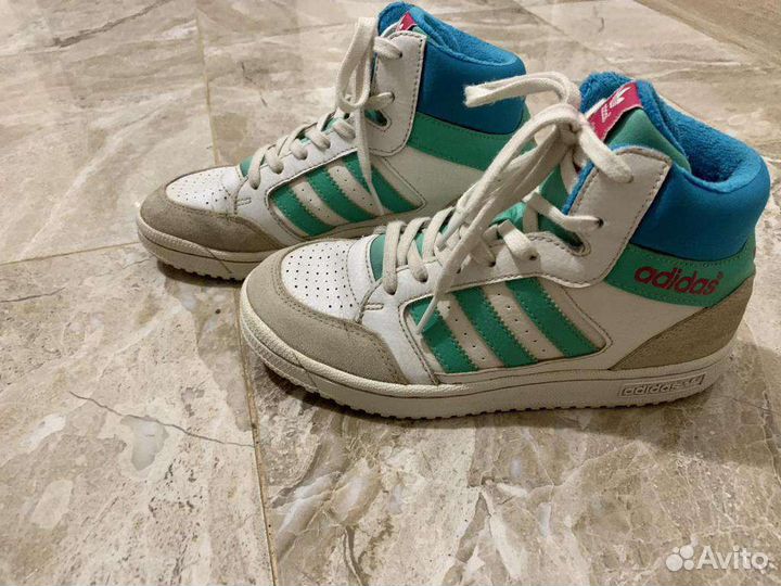 Кроссовки Adidas