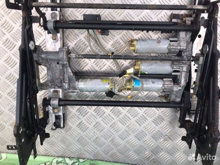 Салазки сиденья Mercedes-Benz S-Class W140