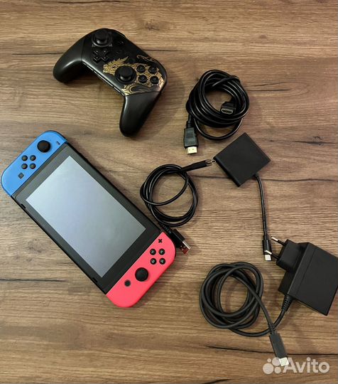 Nintendo switch прошитая (полный комплект)