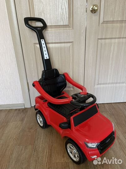 Машинка каталка толокар с съем. ручкой и подножкой