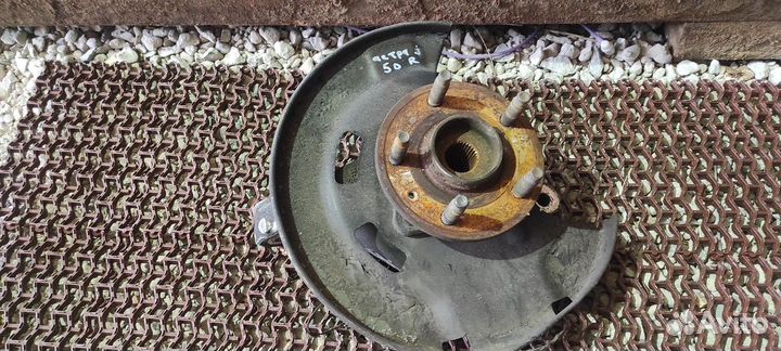 Кулак поворотный правый астра j Opel Astra