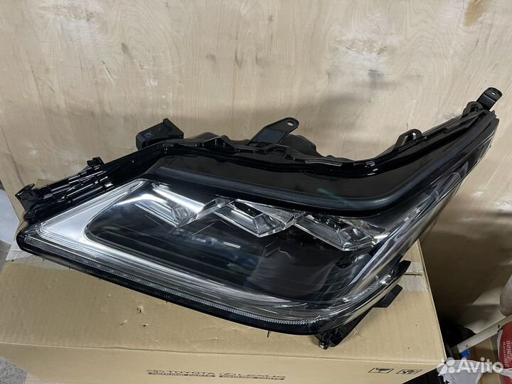 Фара левая Lexus LX идеал оригинал на 2 блока