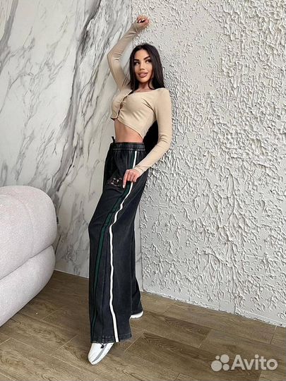 Стильные спортивные штаны женские