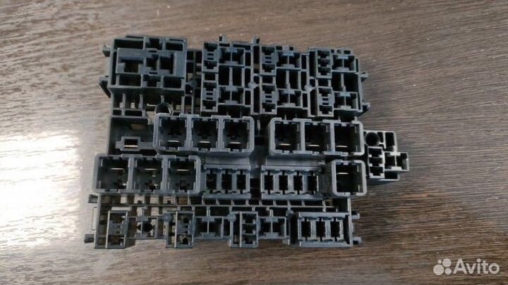 Корпус блока предохранителей Toyota Rav 4