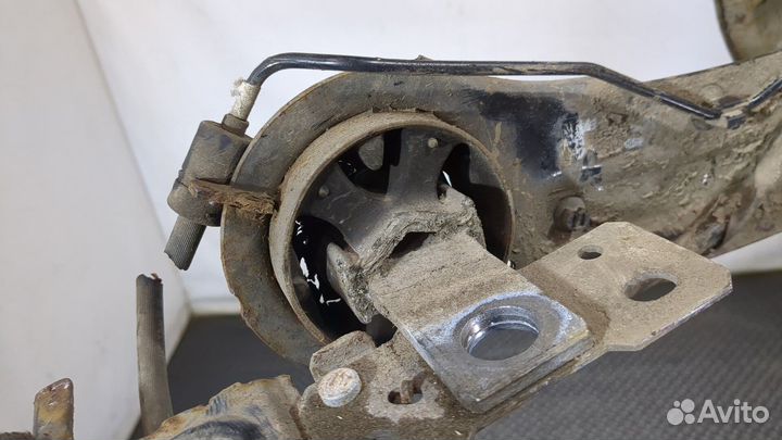 Ступица (кулак, цапфа) левая задняя Volvo XC70