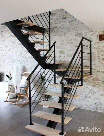 Сварной Каркас Г-образной Лестницы на Дачу