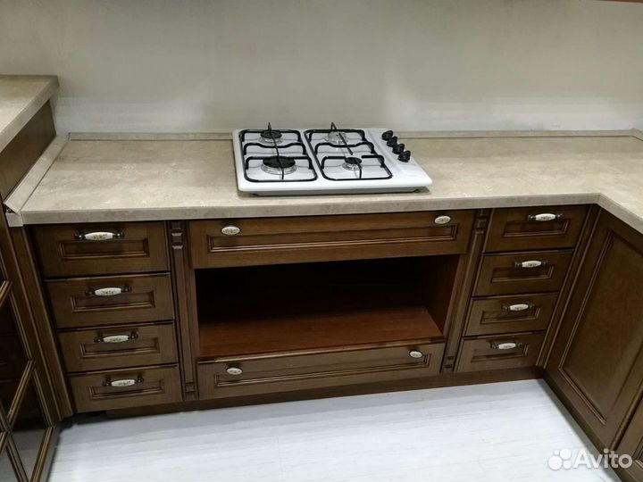 Кухня из массива дуба с выставки