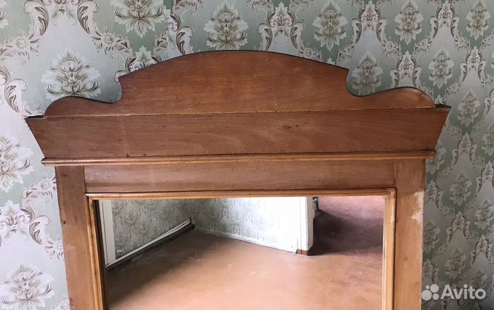 Зеркало старинное в раме