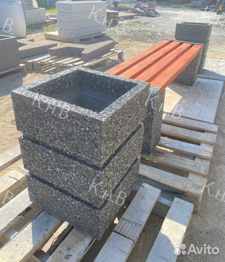 Вазон уличный