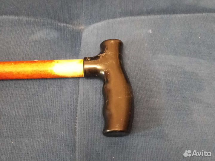 Трость для ходьбы деревянная