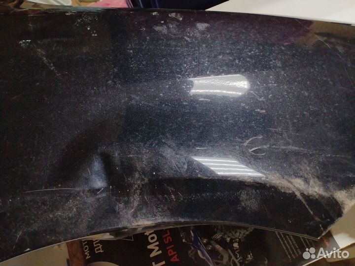 Крыло переднее правое