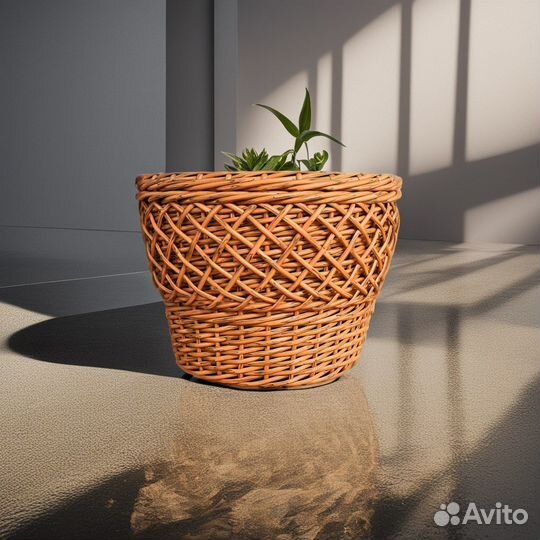 Плетеное кашпо для цветов