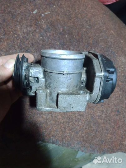 Дроссельная заслонка Ауди А4 B5 дв аев