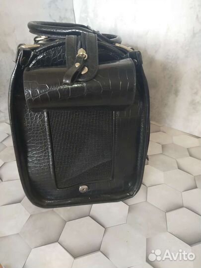 Переноска для собак мелких пород