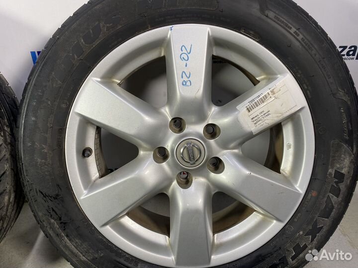 Колеса диски с резиной Nissan Xtrail R17 оригинал