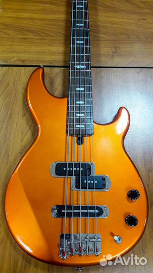 Бас гитара Yamaha BB 415 с чехлом и ремнем