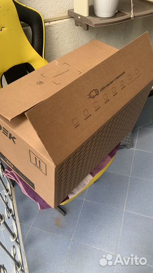 Коробка с вещами