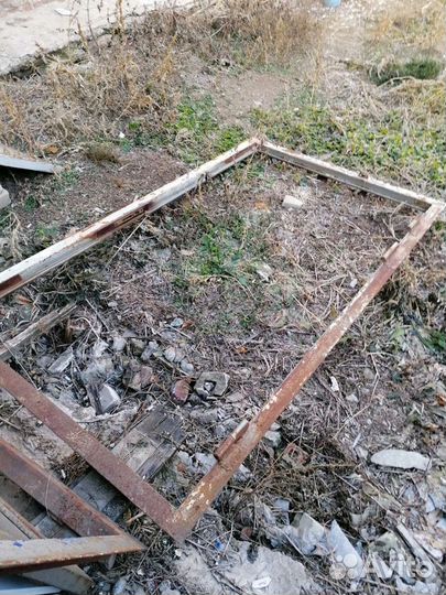 Дверь металлическая со стеклом