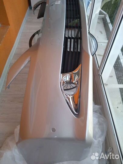 Передний бампер Тойота Камри v50