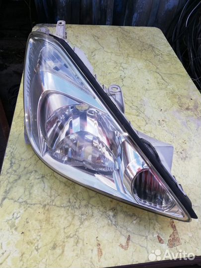 Фара правая передняя